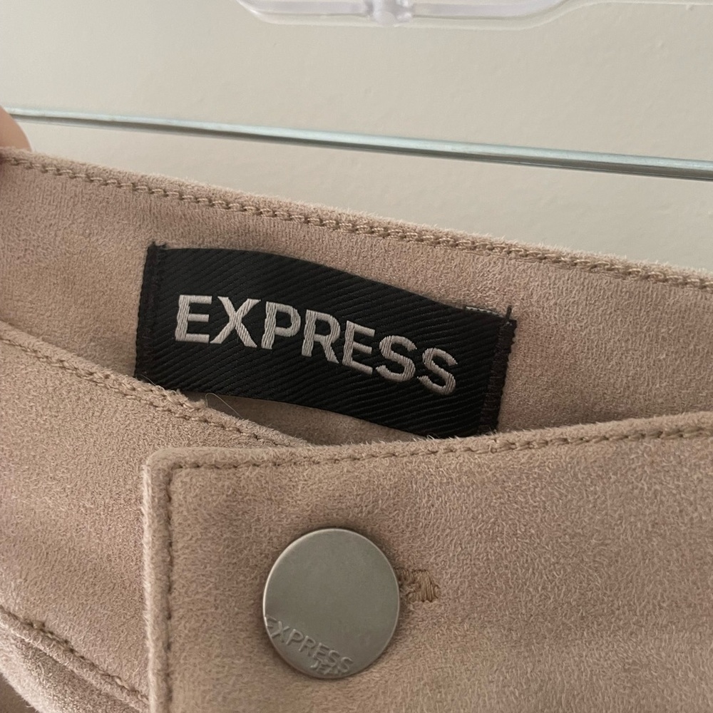 Express Button Mini‎ Skirt - Picture 3 of 5